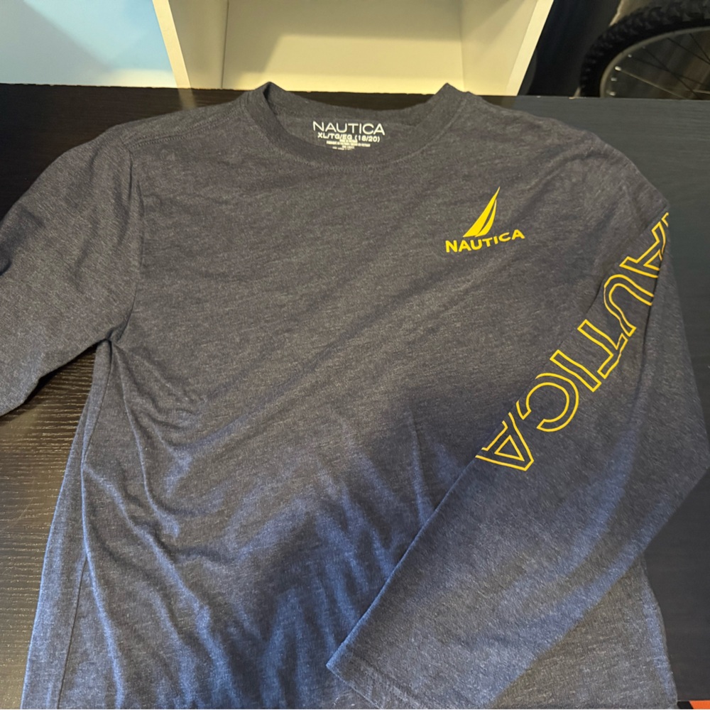 Nautica boys long sleeve tee. Size XL (18-20)
